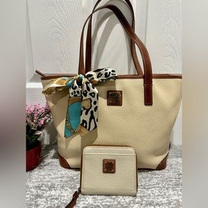Dooney & Bourke leather tote & wallet